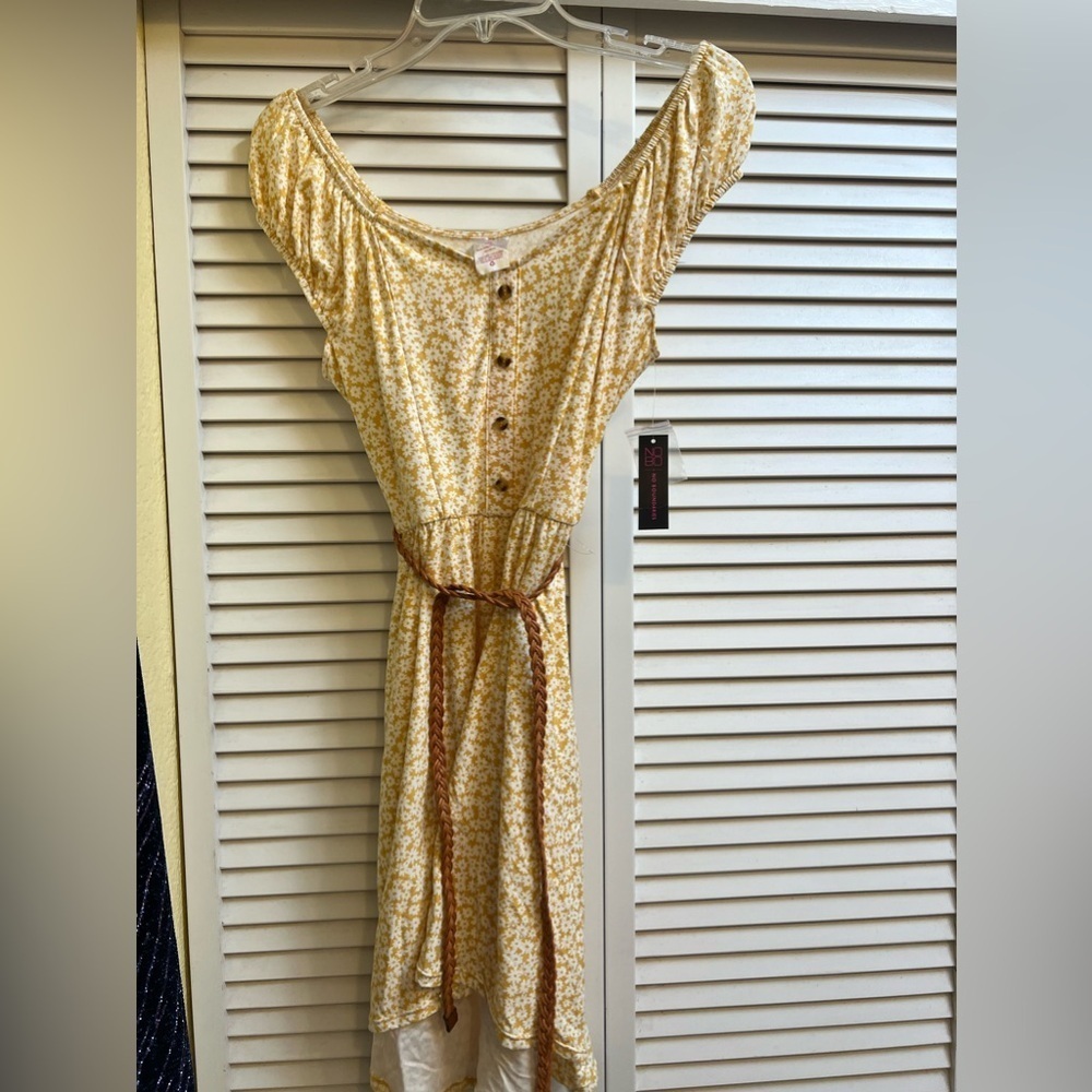 Brand New Yellow and White Floral Dress Sz 7-9